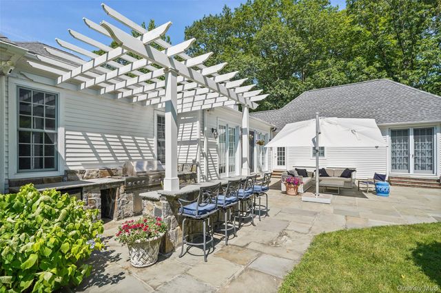 48 Davids Way, Bedford Hills, NY 10507