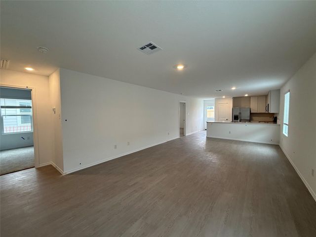 120 Cattle Queen RD, Jarrell, TX 76537