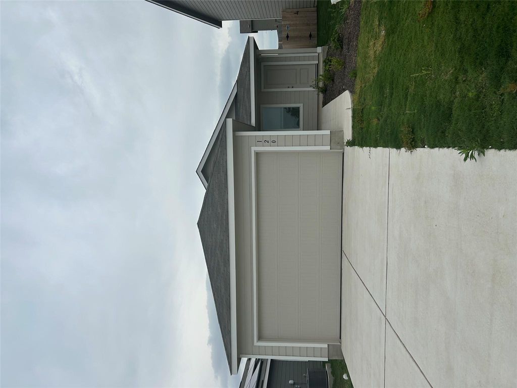 120 Cattle Queen RD, Jarrell, TX 76537