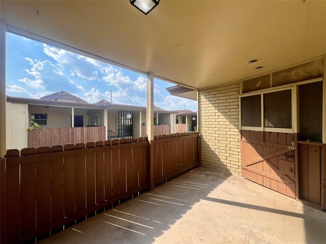 7714 Renwick Drive K107, Houston, TX 77081