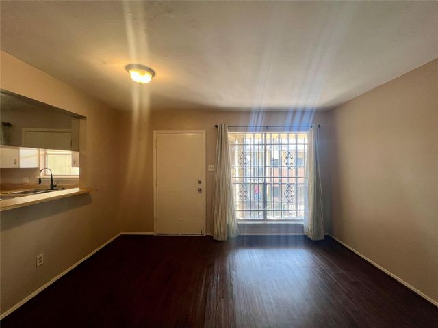 7714 Renwick Drive K107, Houston, TX 77081