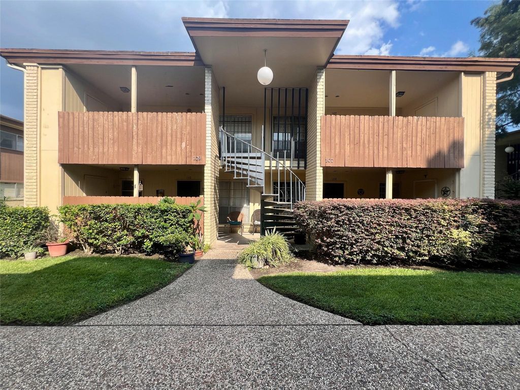 7714 Renwick Drive K107, Houston, TX 77081