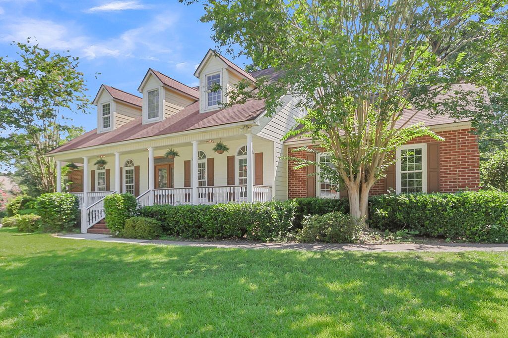 101 Batavia Court, Goose Creek, SC 29445