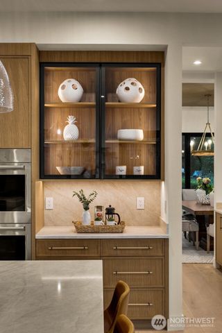 14902 SE 46th Street, Bellevue, WA 98006