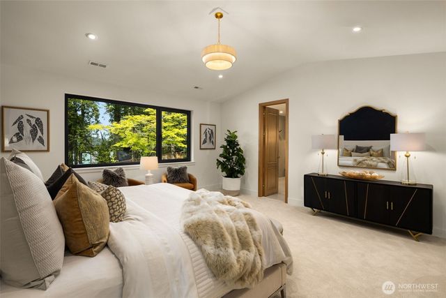 14902 SE 46th Street, Bellevue, WA 98006