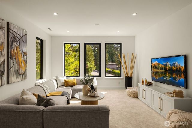 14902 SE 46th Street, Bellevue, WA 98006