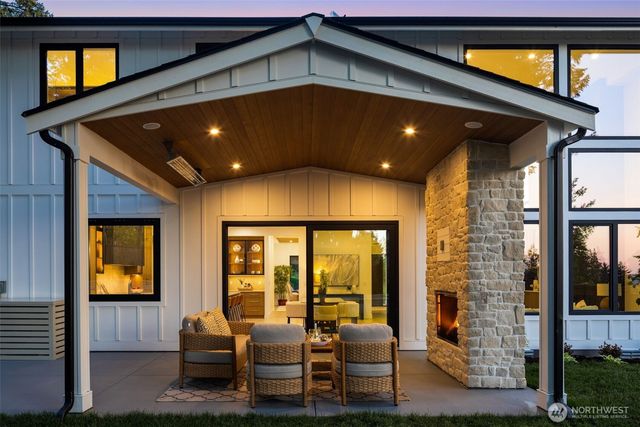14902 SE 46th Street, Bellevue, WA 98006