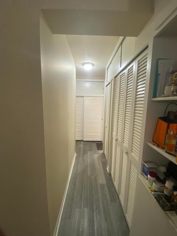 1021 Crystal Lake Drive 106, Deerfield Beach, FL 33064