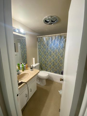 1021 Crystal Lake Drive 106, Deerfield Beach, FL 33064