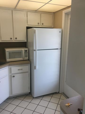 1021 Crystal Lake Drive 106, Deerfield Beach, FL 33064