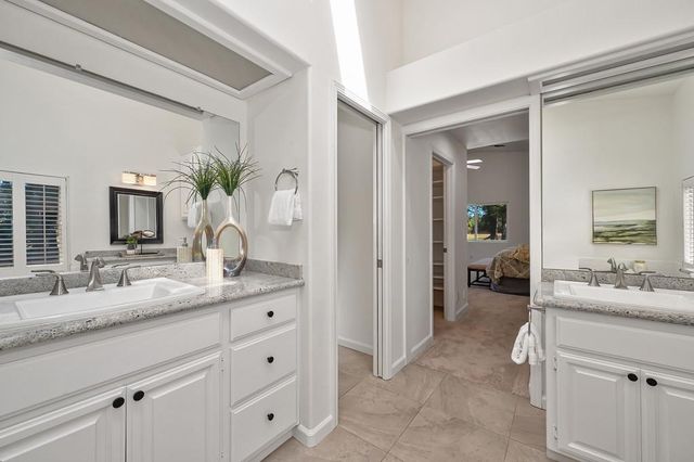 3875 Oak Tree Ln, Loomis, CA 95650