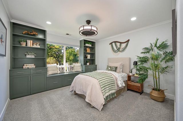 3875 Oak Tree Ln, Loomis, CA 95650