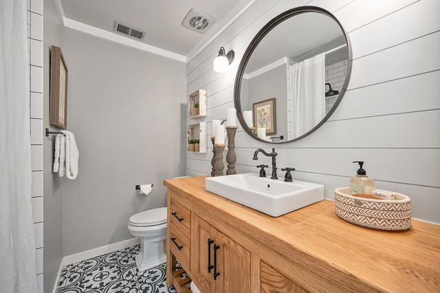 3875 Oak Tree Ln, Loomis, CA 95650