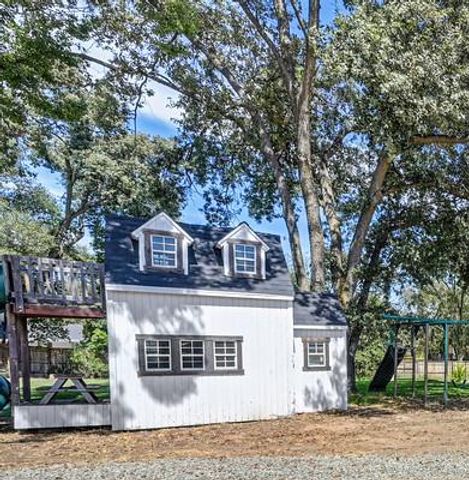 3875 Oak Tree Ln, Loomis, CA 95650