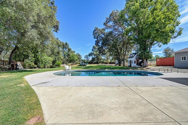 3875 Oak Tree Ln, Loomis, CA 95650