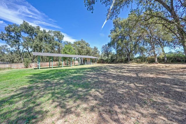 3875 Oak Tree Ln, Loomis, CA 95650