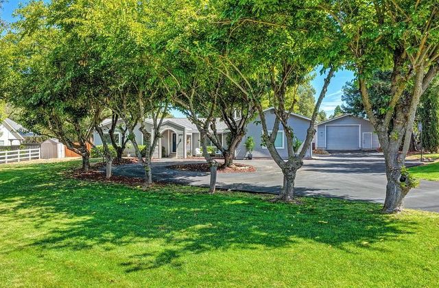 3875 Oak Tree Ln, Loomis, CA 95650