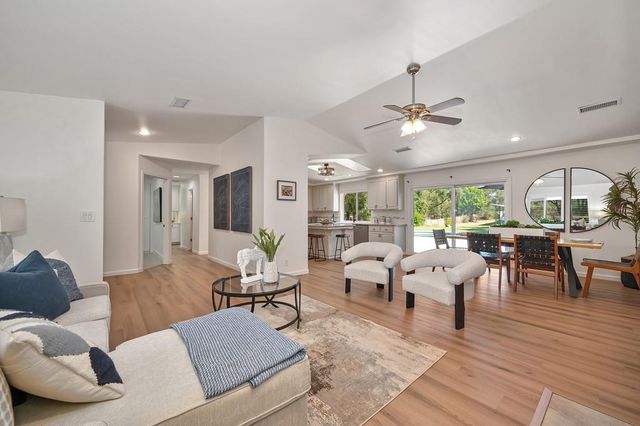 3875 Oak Tree Ln, Loomis, CA 95650