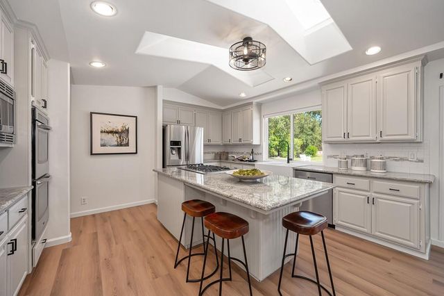 3875 Oak Tree Ln, Loomis, CA 95650