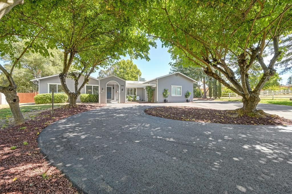 3875 Oak Tree Ln, Loomis, CA 95650