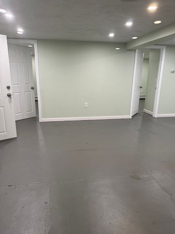 7 Central Ave, Plymouth, MA 02360