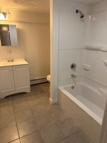 7 Central Ave, Plymouth, MA 02360