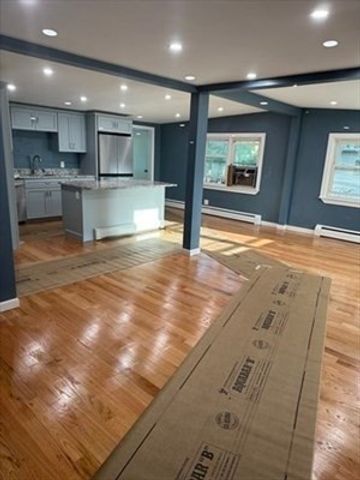 7 Central Ave, Plymouth, MA 02360