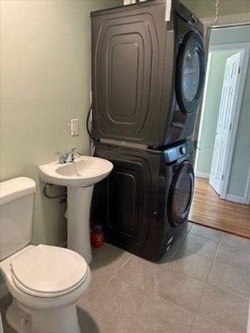 7 Central Ave, Plymouth, MA 02360