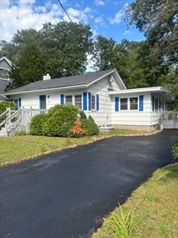 7 Central Ave, Plymouth, MA 02360
