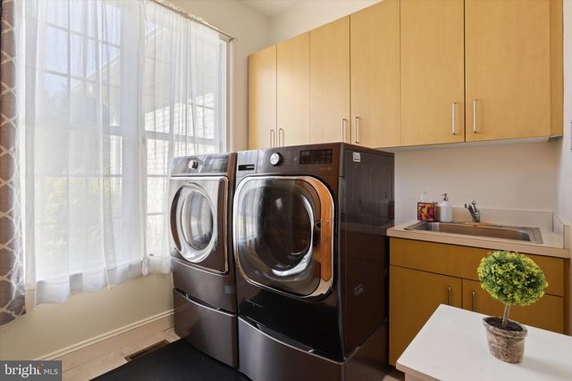 11409 HIGHLAND FARM CT, Potomac, MD 20854