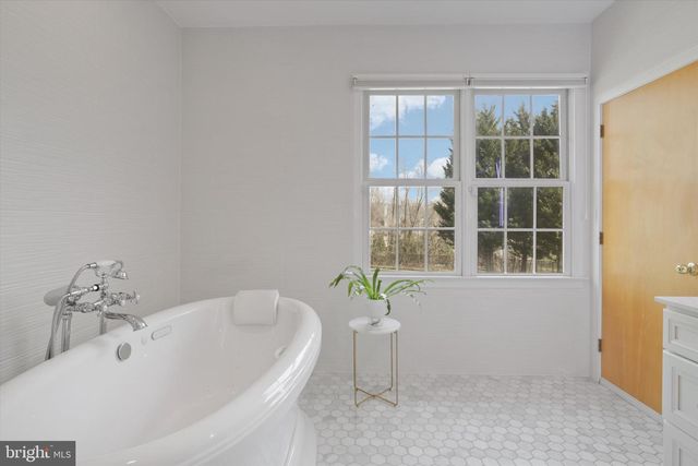 11409 HIGHLAND FARM CT, Potomac, MD 20854