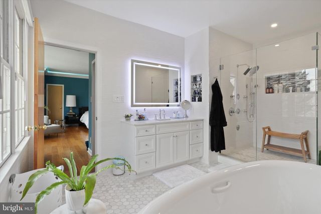 11409 HIGHLAND FARM CT, Potomac, MD 20854