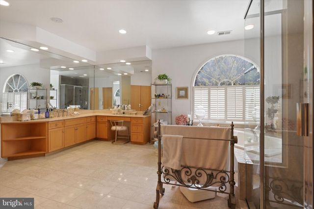 11409 HIGHLAND FARM CT, Potomac, MD 20854