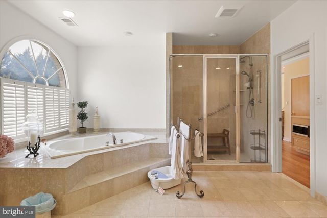 11409 HIGHLAND FARM CT, Potomac, MD 20854