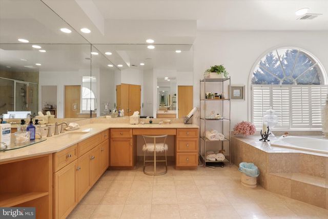 11409 HIGHLAND FARM CT, Potomac, MD 20854