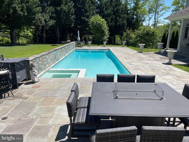 11409 HIGHLAND FARM CT, Potomac, MD 20854