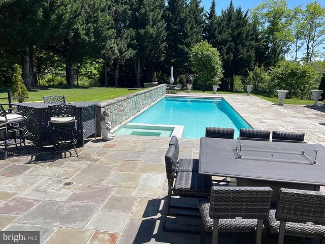 11409 HIGHLAND FARM CT, Potomac, MD 20854