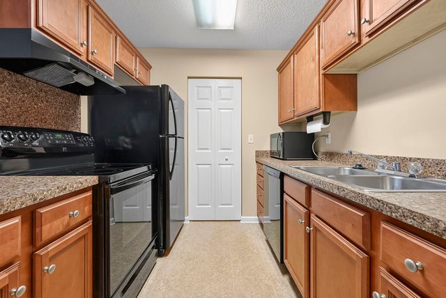3795 Hitchcock Way Apt 615, Myrtle Beach, SC 29577