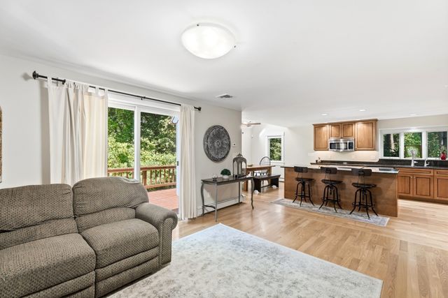 13 Bates Ln 13, Westford, MA 01886