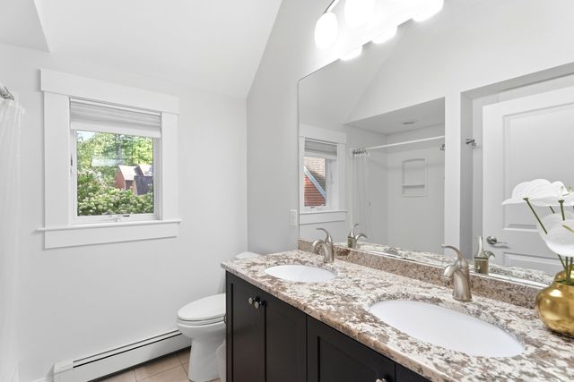 13 Bates Ln 13, Westford, MA 01886