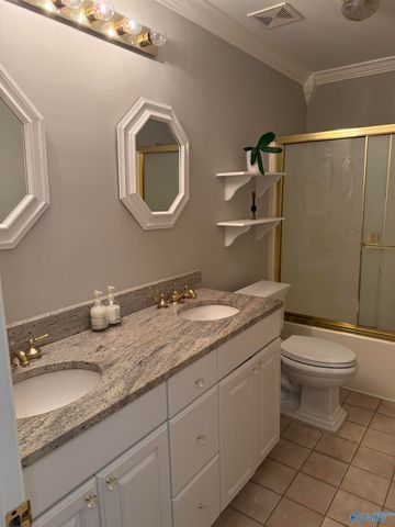 2605 Quarter Lane, Hampton Cove, AL 35763