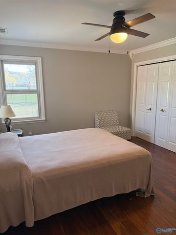 2605 Quarter Lane, Hampton Cove, AL 35763