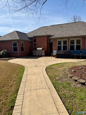 2605 Quarter Lane, Hampton Cove, AL 35763