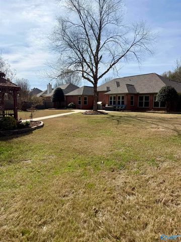 2605 Quarter Lane, Hampton Cove, AL 35763