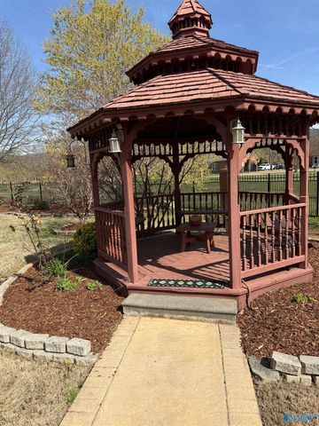 2605 Quarter Lane, Hampton Cove, AL 35763