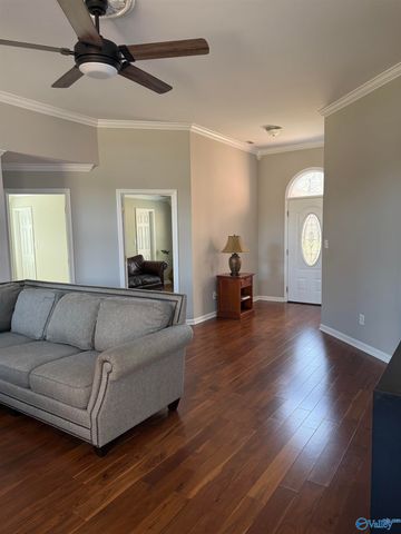 2605 Quarter Lane, Hampton Cove, AL 35763