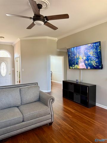 2605 Quarter Lane, Hampton Cove, AL 35763