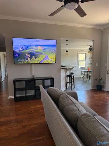 2605 Quarter Lane, Hampton Cove, AL 35763