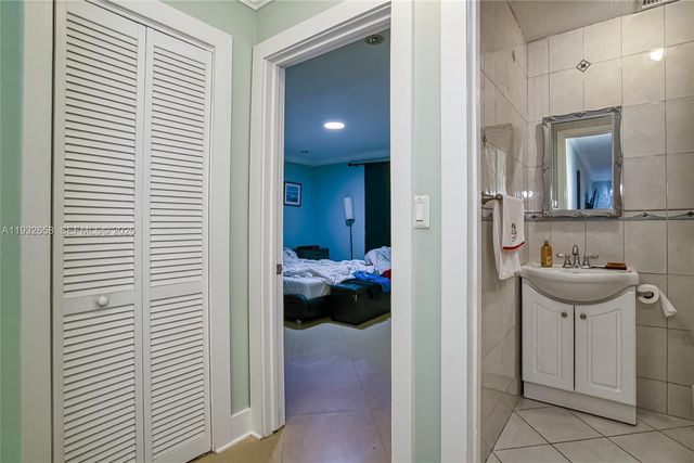 1457 Atlantic Shores Boulevard, Hallandale Beach, FL 33009