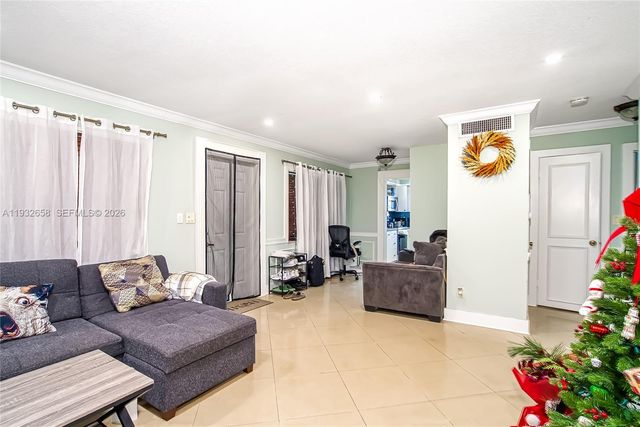 1457 Atlantic Shores Boulevard, Hallandale Beach, FL 33009